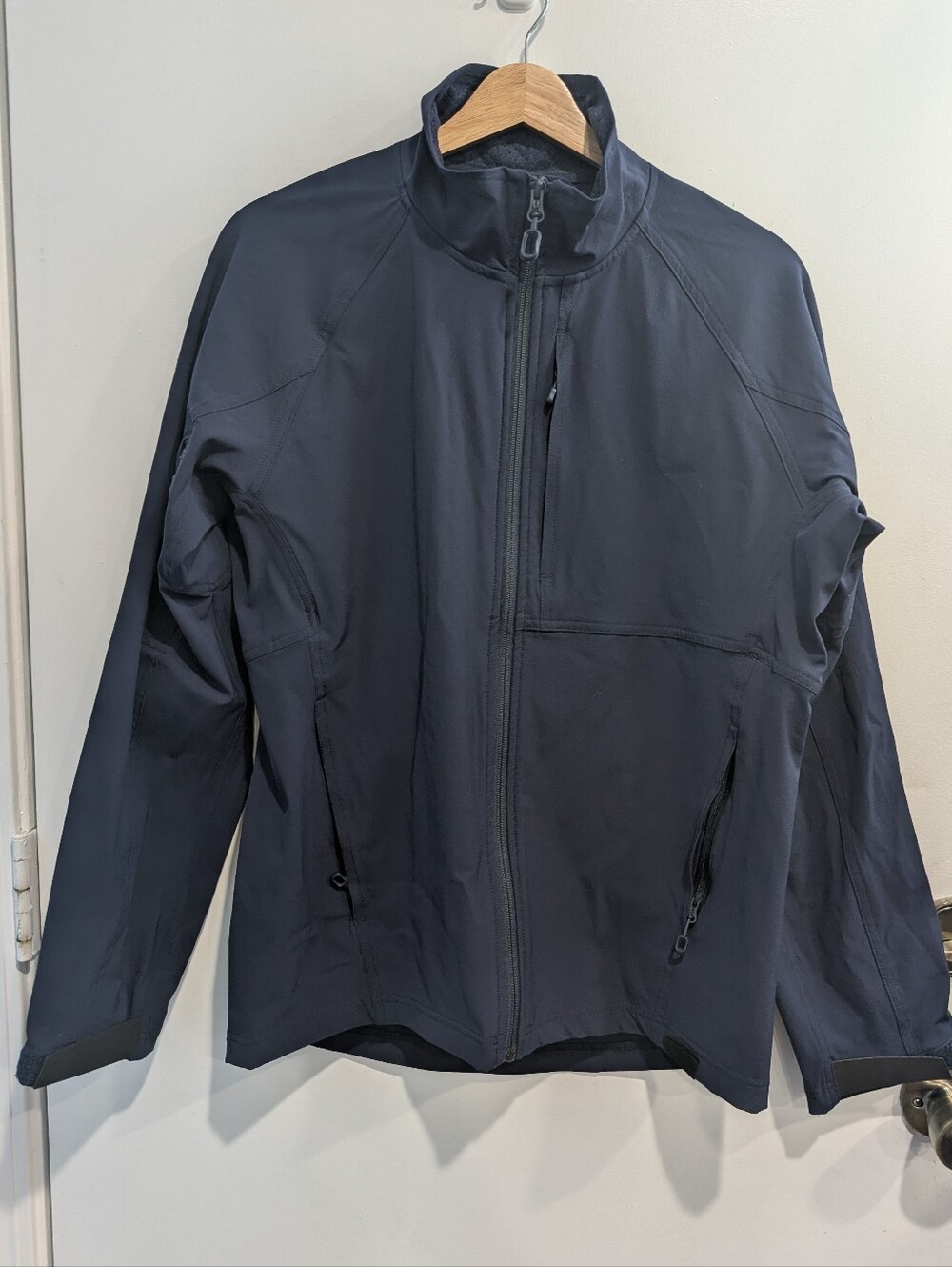 New Beyond Clothing Men's K5 Velox Softshell Jacket Navy Size Medium